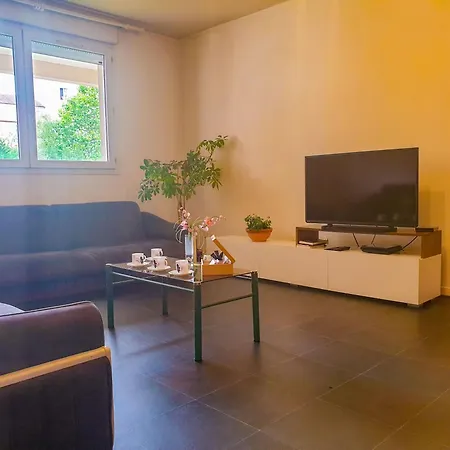 Paisible Et Spacieux Appartement Au Calme Proche Metro Limitrophe De Lyon Villeurbanne Exterior foto